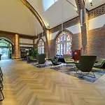 Onderwijshotel De Rooi Pannen *