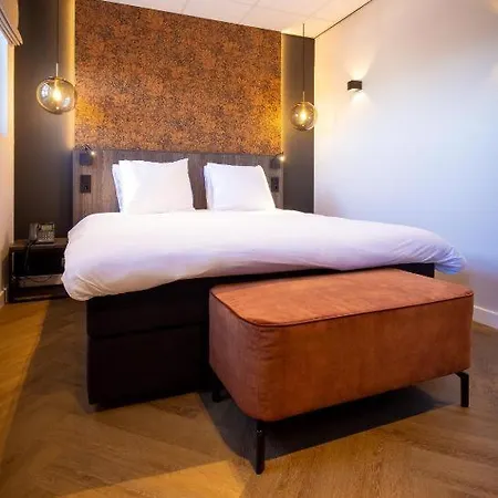 Onderwijshotel De Rooi Pannen Szálloda