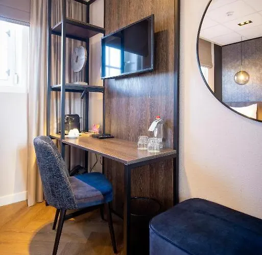 Onderwijshotel De Rooi Pannen * Τίλμπουργκ