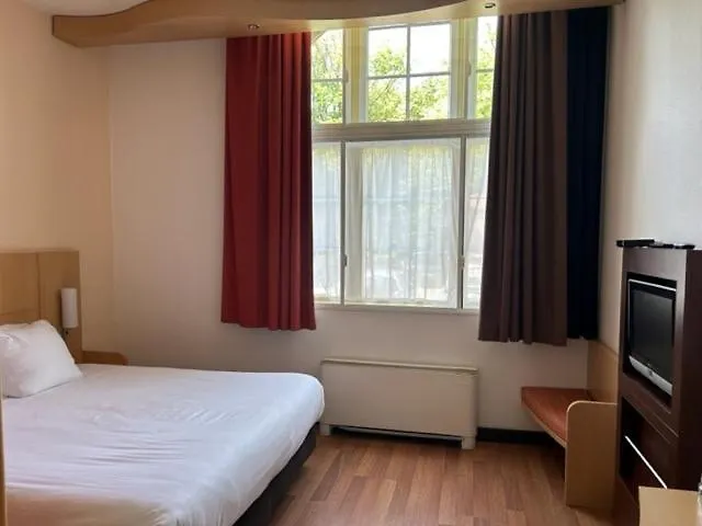 Onderwijshotel De Rooi Pannen Otel *